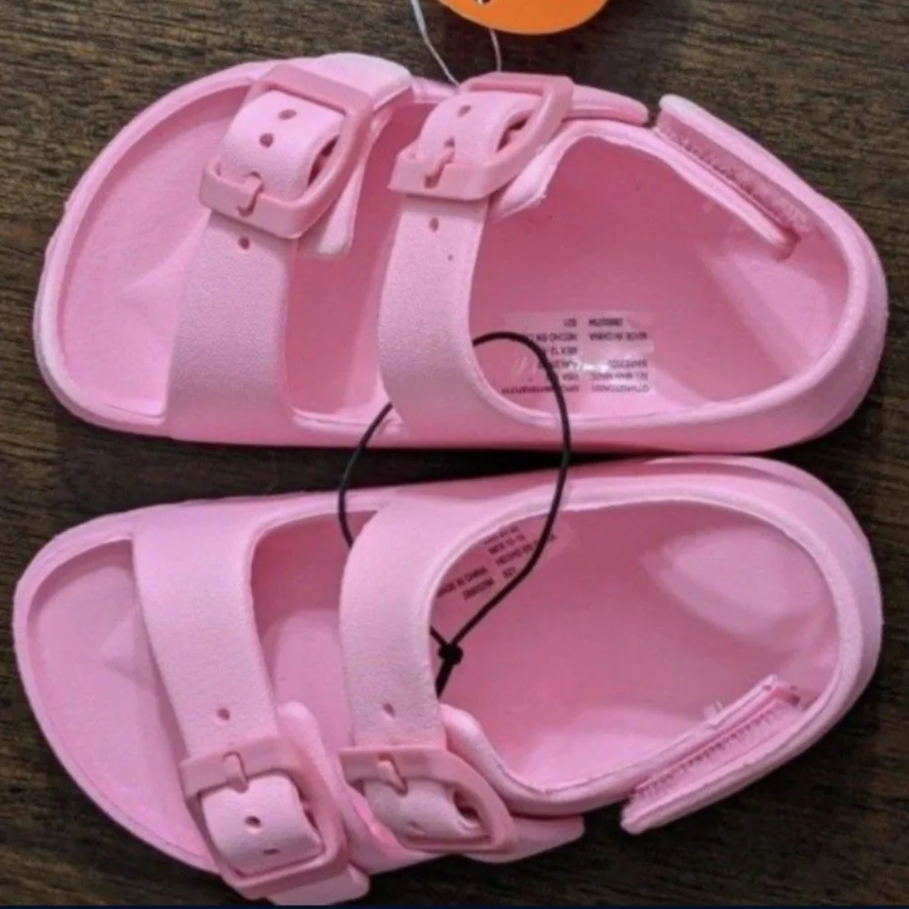 NEW PINK TODDLER GIRLS LIGHTWEIGHT FOOTBED BACK STRAP SANDALS